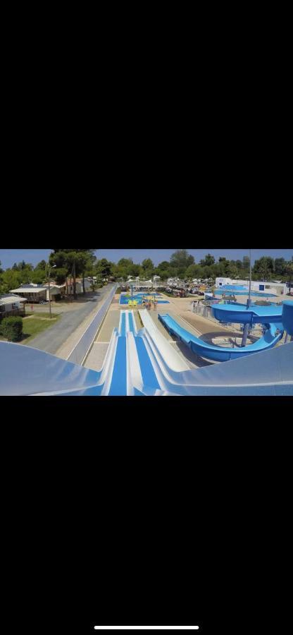 Camping 4 Etoiles Le Bosc Saint Cyrpien Mobil Home Екстер'єр фото